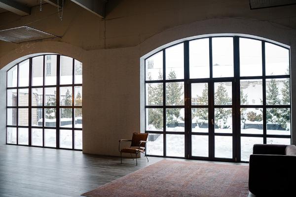 два панорамных окна 